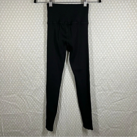 Carbon38 Black Ribbed High Rise Leggings - Picture 3 of 5